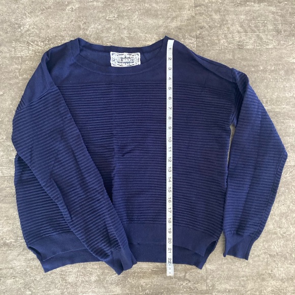 Pink Martini Sweater - Size M - Picture 7 of 8